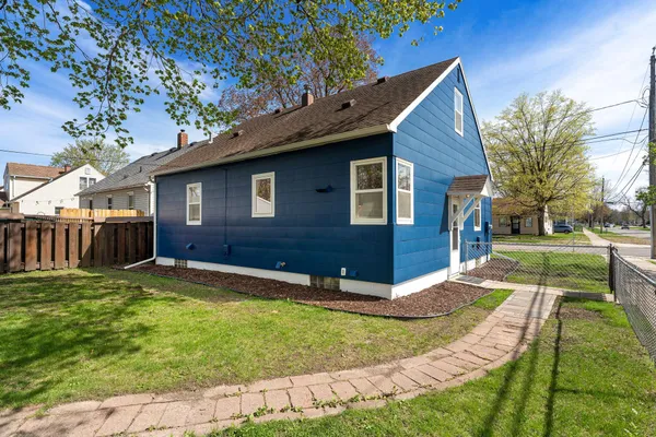 $224,900 | 801 11th Avenue Southeast, Austin, MN 55912