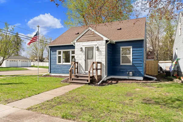 $224,900 | 801 11th Avenue Southeast, Austin, MN 55912