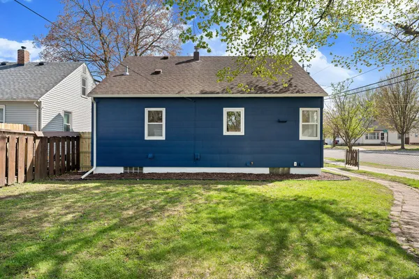 $224,900 | 801 11th Avenue Southeast, Austin, MN 55912