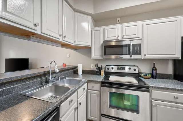 $215,000 | 1933 Island Circle, Unit A201, Tool, TX 75143