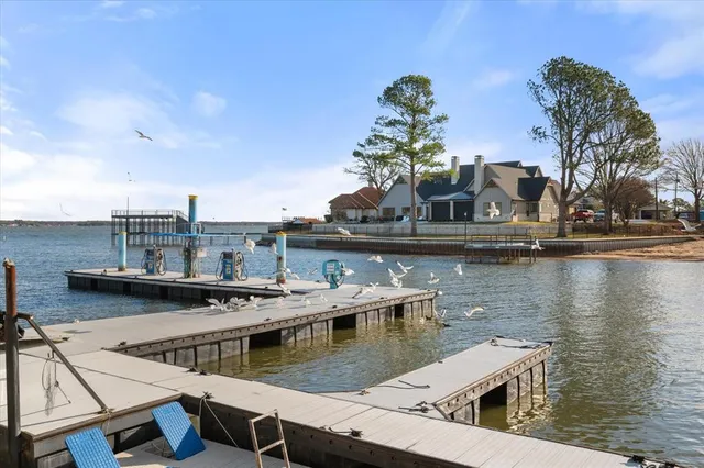 $215,000 | 1933 Island Circle, Unit A201, Tool, TX 75143