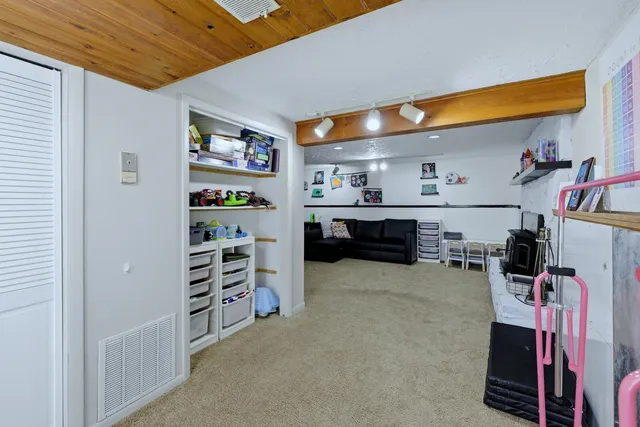 $500,000 | 3480 East 18th Street, Casper, WY 82609