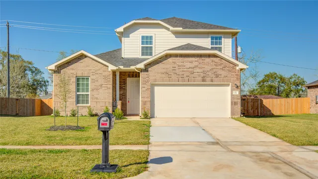 $2,800 | 412 Magnolia Street, Richwood, TX 77531