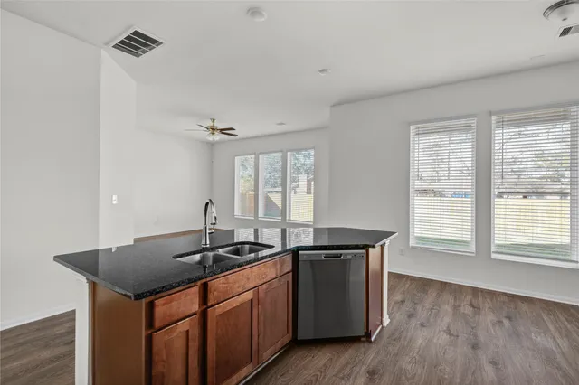 $2,800 | 412 Magnolia Street, Richwood, TX 77531