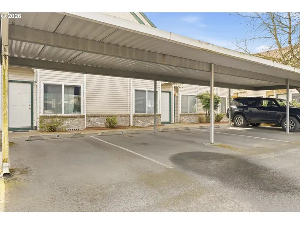 $235,000 | 2501 East 2nd Street, Unit 6, Newberg, OR 97132