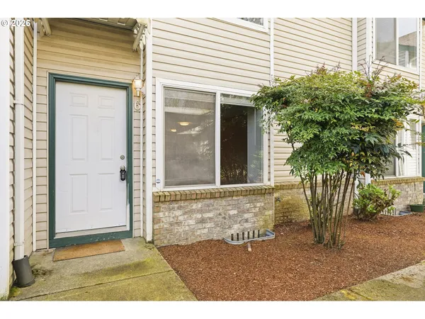 $235,000 | 2501 East 2nd Street, Unit 6, Newberg, OR 97132