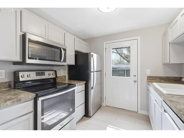 $235,000 | 2501 East 2nd Street, Unit 6, Newberg, OR 97132