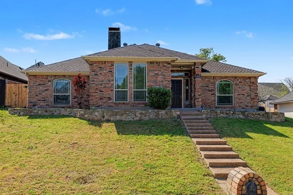 $379,999 | 3233 David Drive, Hurst, TX 76054