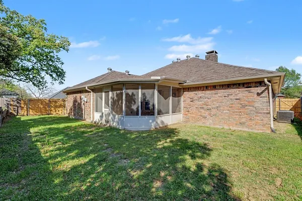 $379,999 | 3233 David Drive, Hurst, TX 76054