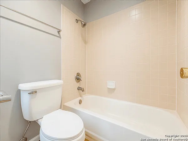 $700 | 515 Humble Avenue, Unit 106, San Antonio, TX 78225