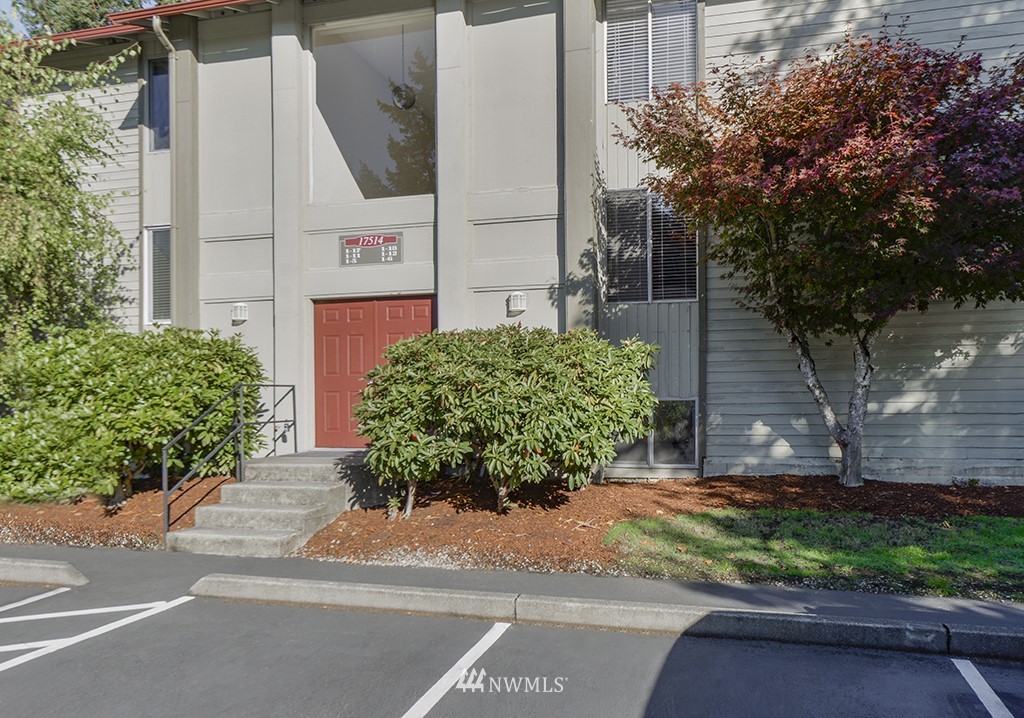 17514 151st Avenue Southeast, Unit 16 Renton, WA 98058 - Photo 1 of 20 Gallery Image 1