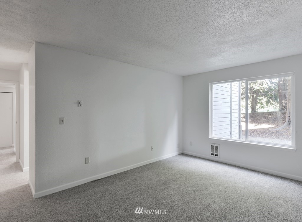 17514 151st Avenue Southeast, Unit 16 Renton, WA 98058 - Photo 11 of 20 Gallery Image 11
