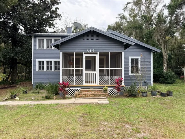 $1,700 | 814 East Indiana Avenue, Deland, FL 32724
