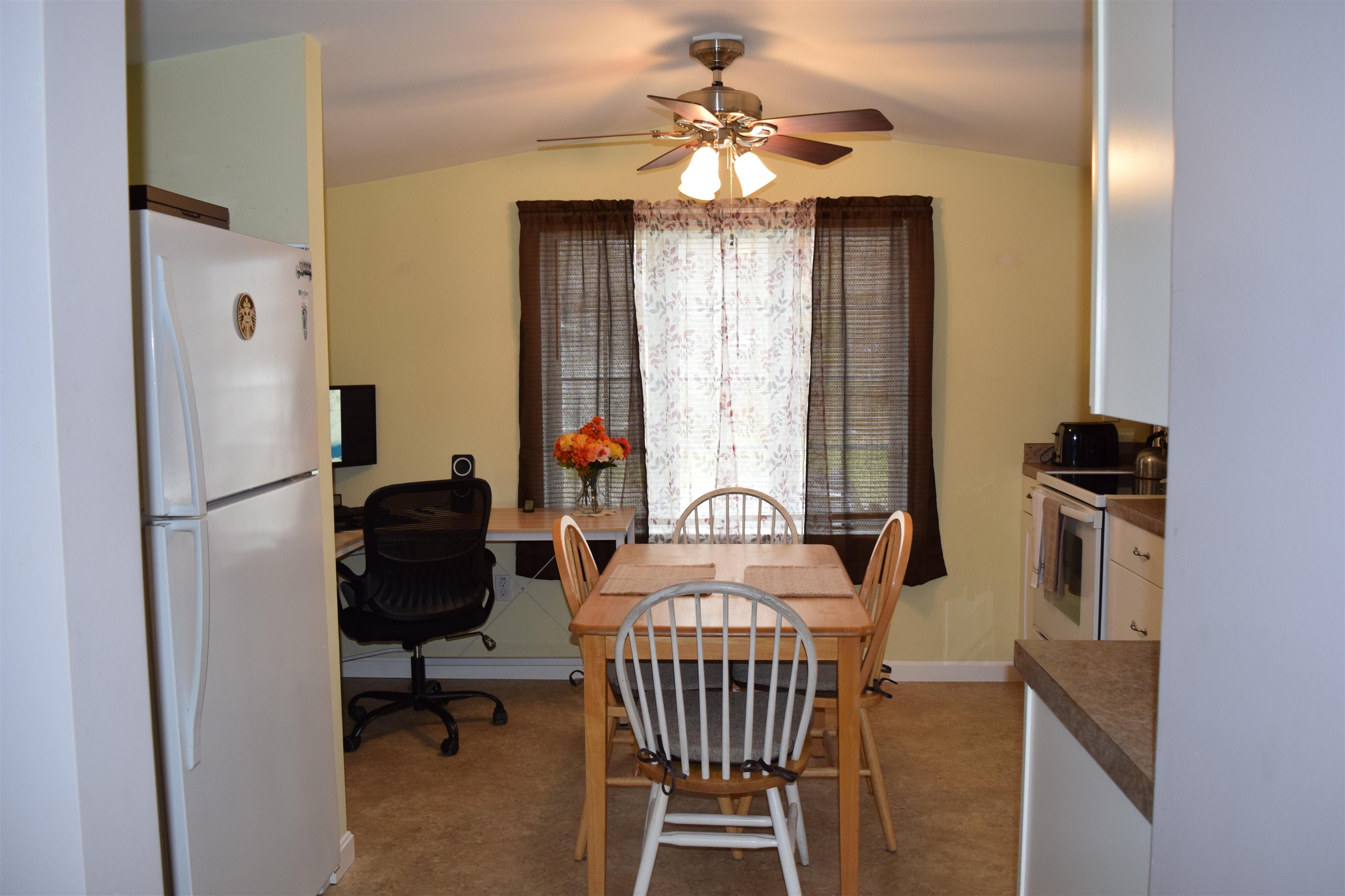 24 3rd Street Bethlehem, NH 03574 - Photo 5 of 33