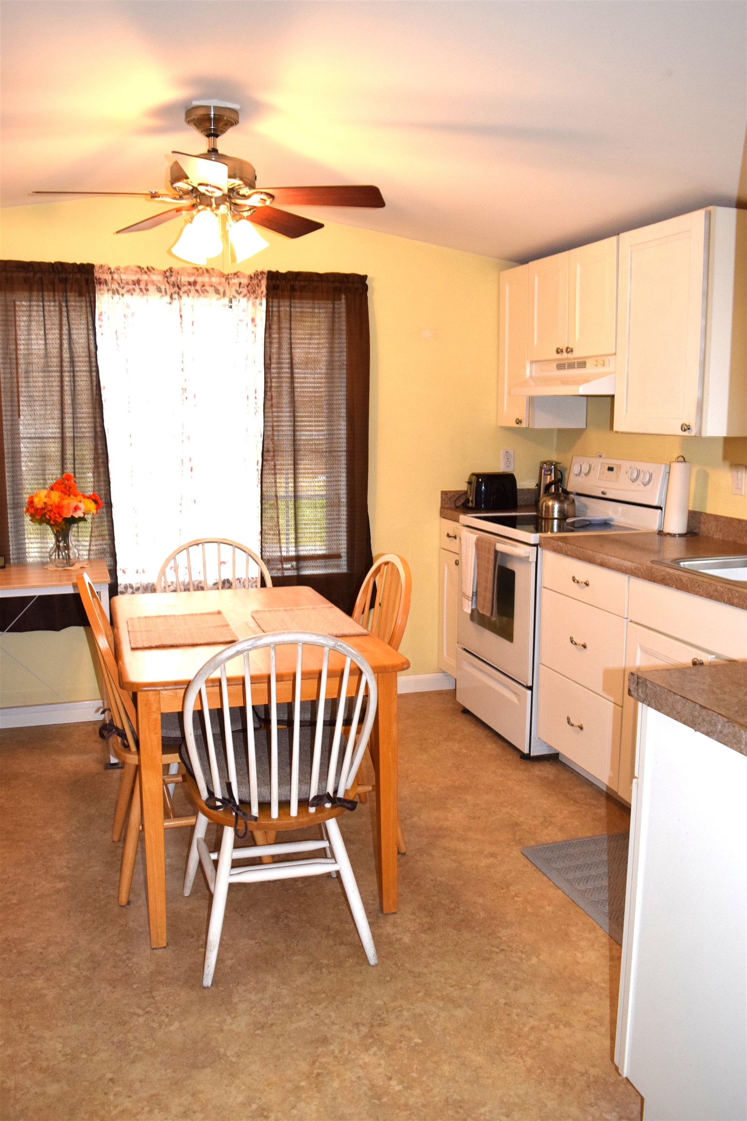 24 3rd Street Bethlehem, NH 03574 - Photo 6 of 33