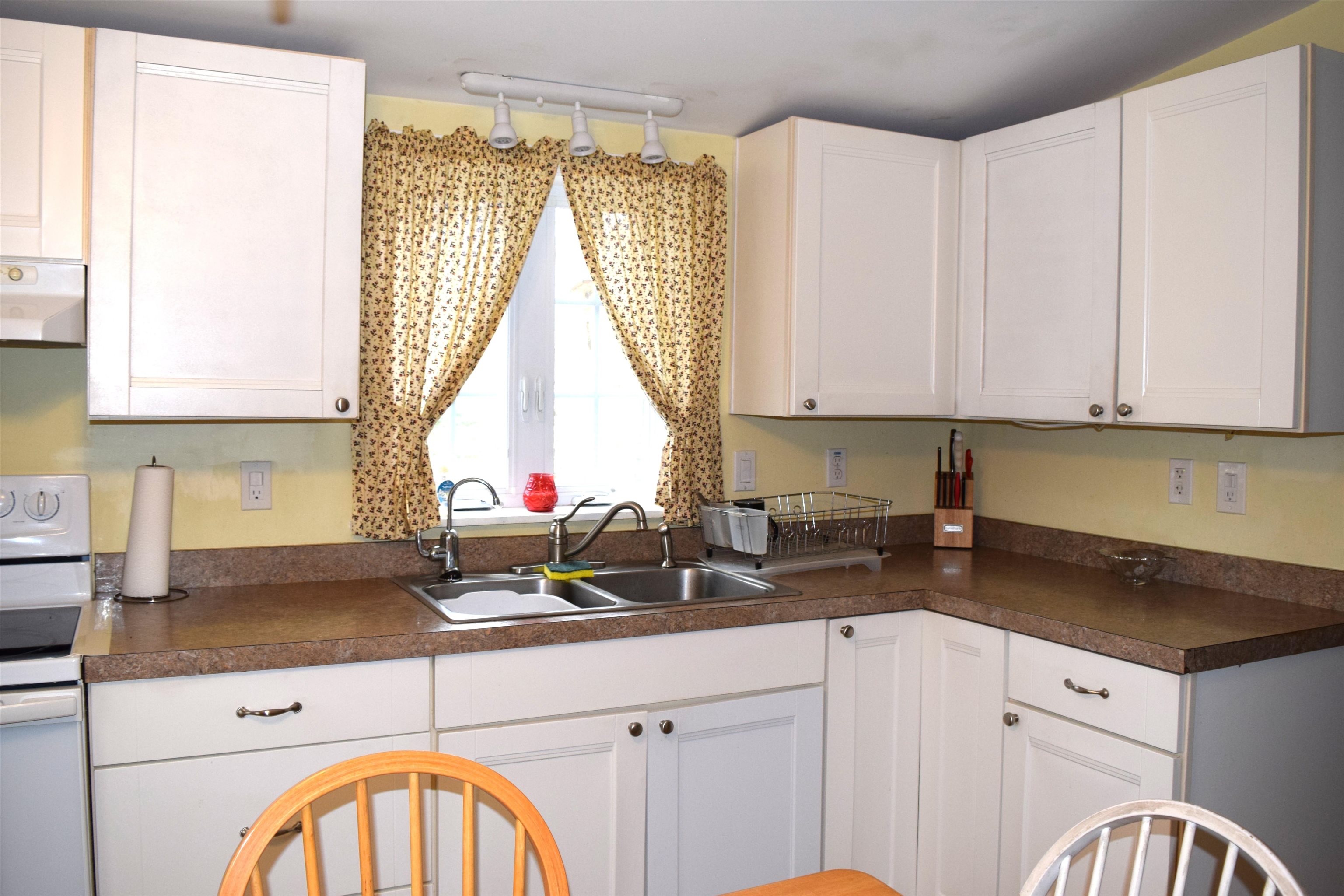 24 3rd Street Bethlehem, NH 03574 - Photo 8 of 33