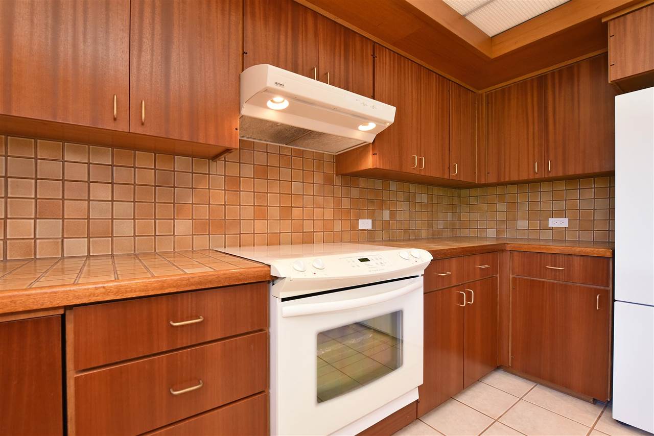 100 Ridge Road, Unit 2312 Lahaina, HI 96761 - Photo 15 of 30 a utility room with dryer and washer