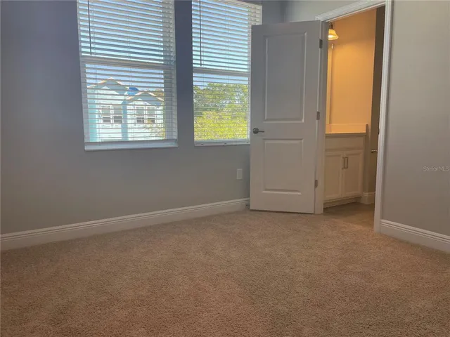 $3,600 | 2413 Ezzell Court, Sarasota, FL 34237