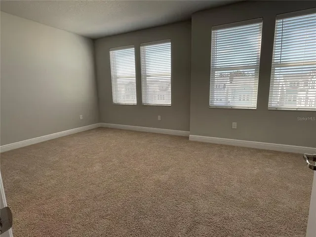 $3,600 | 2413 Ezzell Court, Sarasota, FL 34237