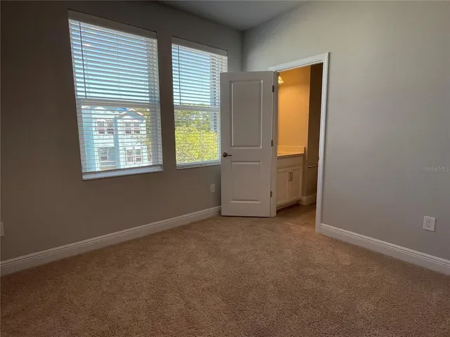 $3,600 | 2413 Ezzell Court, Sarasota, FL 34237