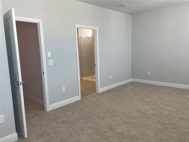 $3,600 | 2413 Ezzell Court, Sarasota, FL 34237