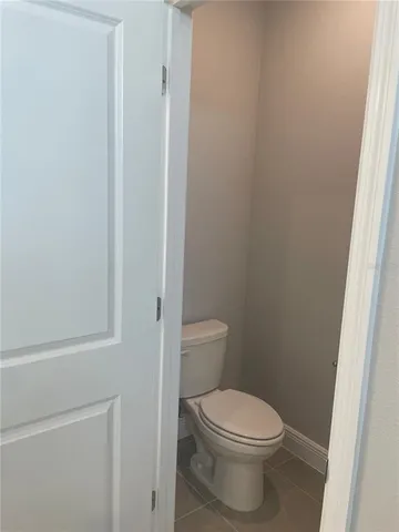 $3,600 | 2413 Ezzell Court, Sarasota, FL 34237