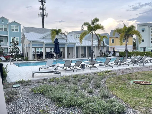 $3,600 | 2413 Ezzell Court, Sarasota, FL 34237