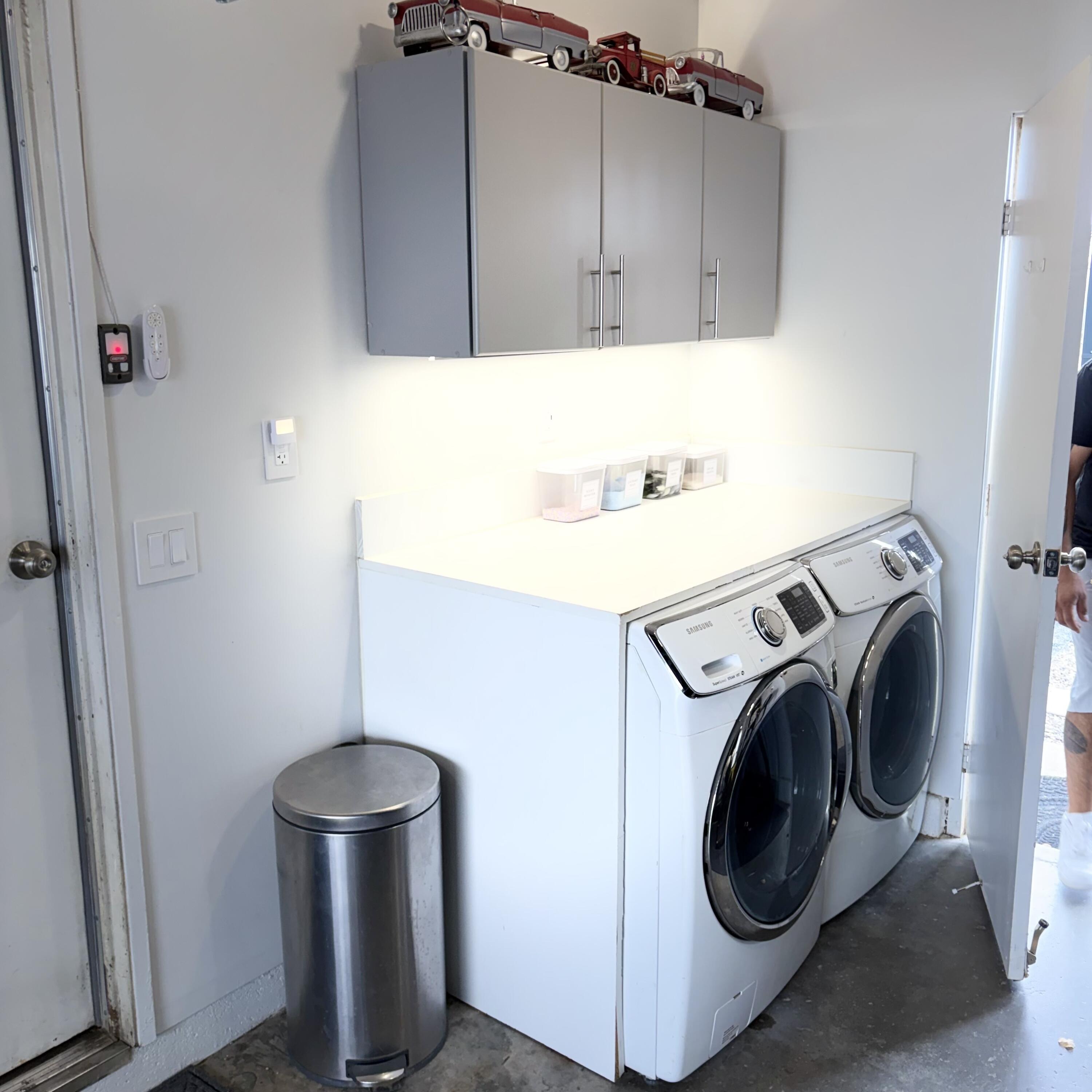 82165 Crest Avenue Indio, CA 92201 - Photo 27 of 37 a utility room with dryer and washer