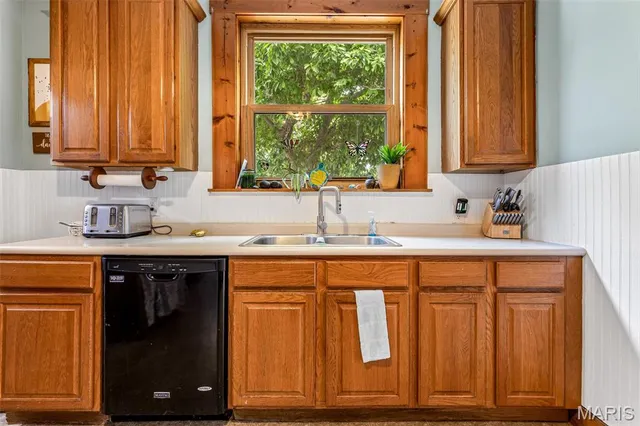 $240,000 | 805 West Columbia Street, Farmington, MO 63640