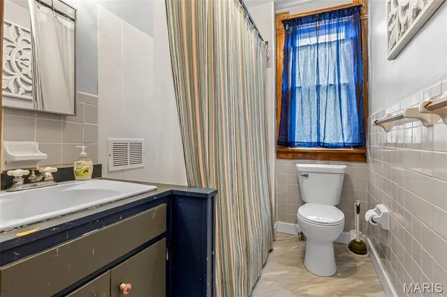 $240,000 | 805 West Columbia Street, Farmington, MO 63640