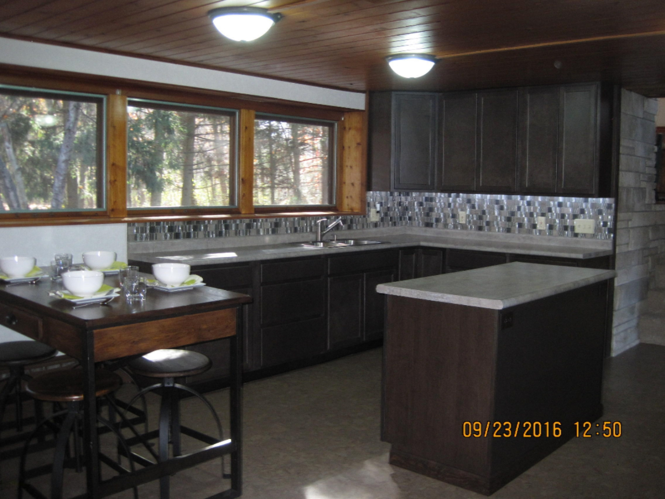7153 North Sprinkle Road Kalamazoo, MI 49004 - Photo 4 of 41 IMG_3908