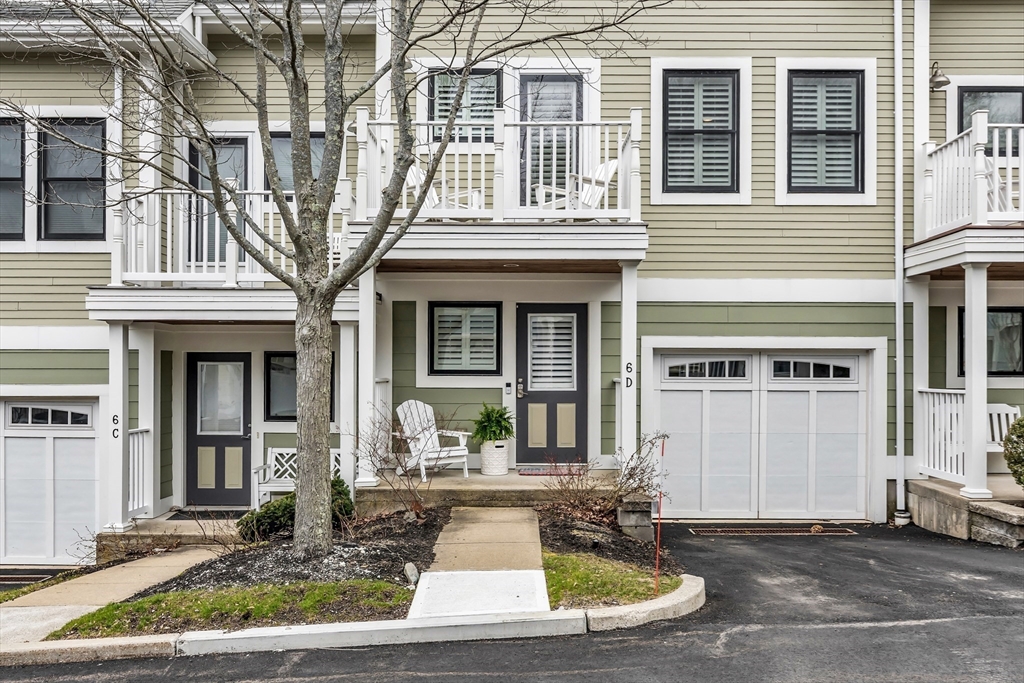 6 Summer Street, Unit D Manchester, MA 01944 - Photo 3 of 31 a front view of a house with garden
