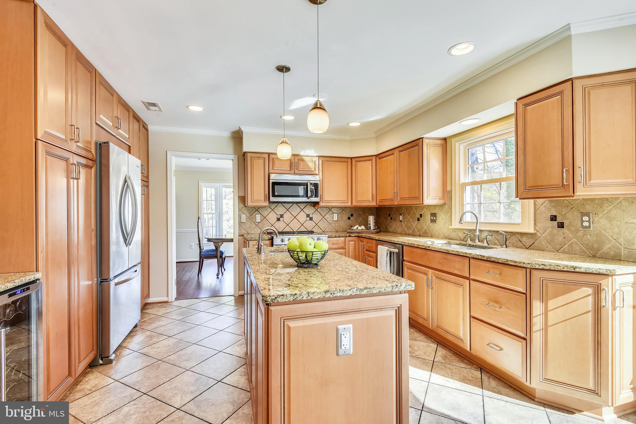 11620 Deer Forest Road Reston, VA 20194 - Photo 9 of 57 Ample cabinet/counter space, recessed lighting