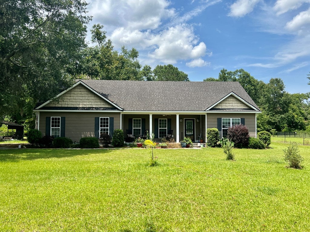 24 Robert Day Road Adel, GA 31620 - Photo 2 of 23 Gallery Image 2