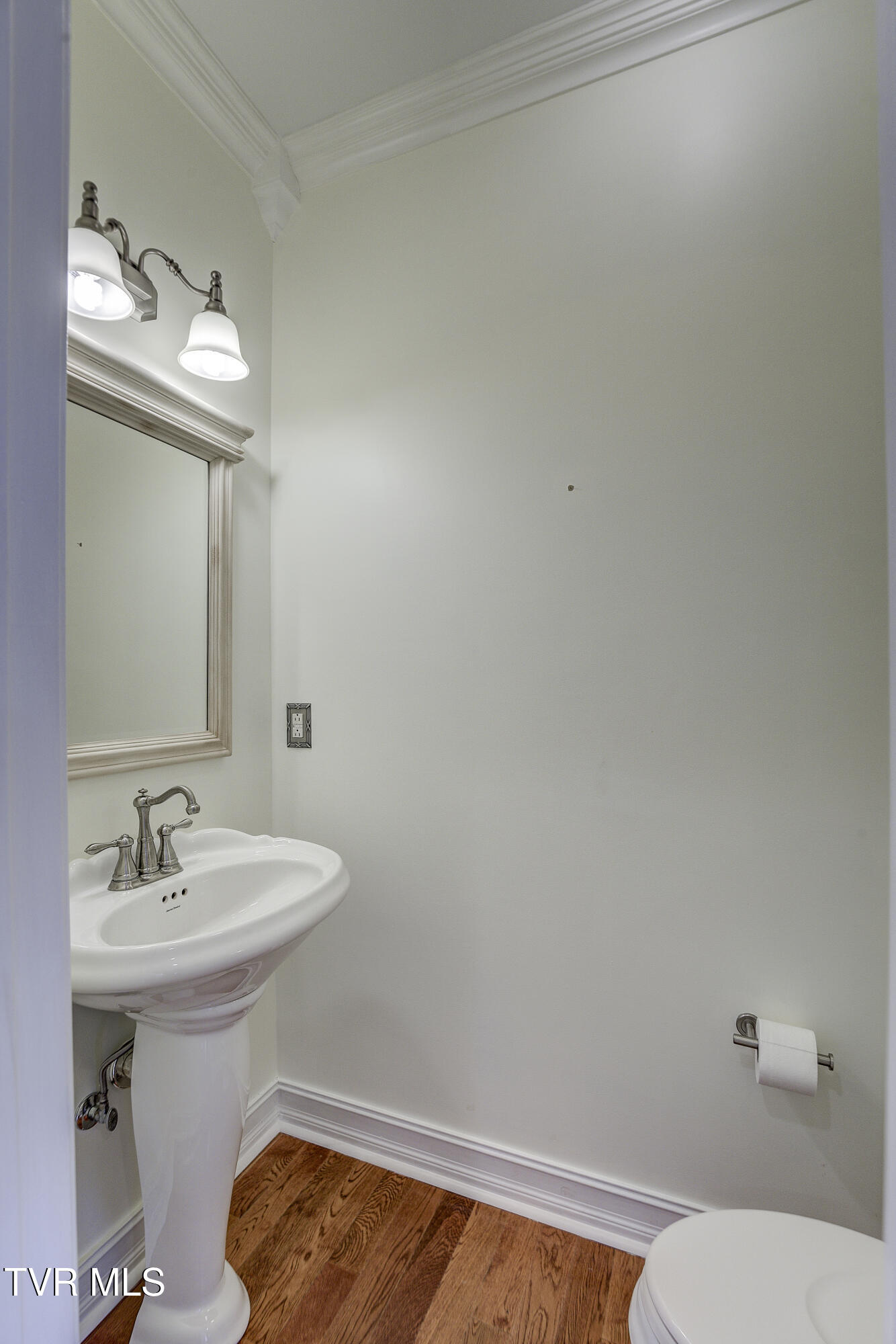 2272 Bullock Hollow Road Bristol, TN 37620 - Photo 42 of 91 Half Bath on Main Level