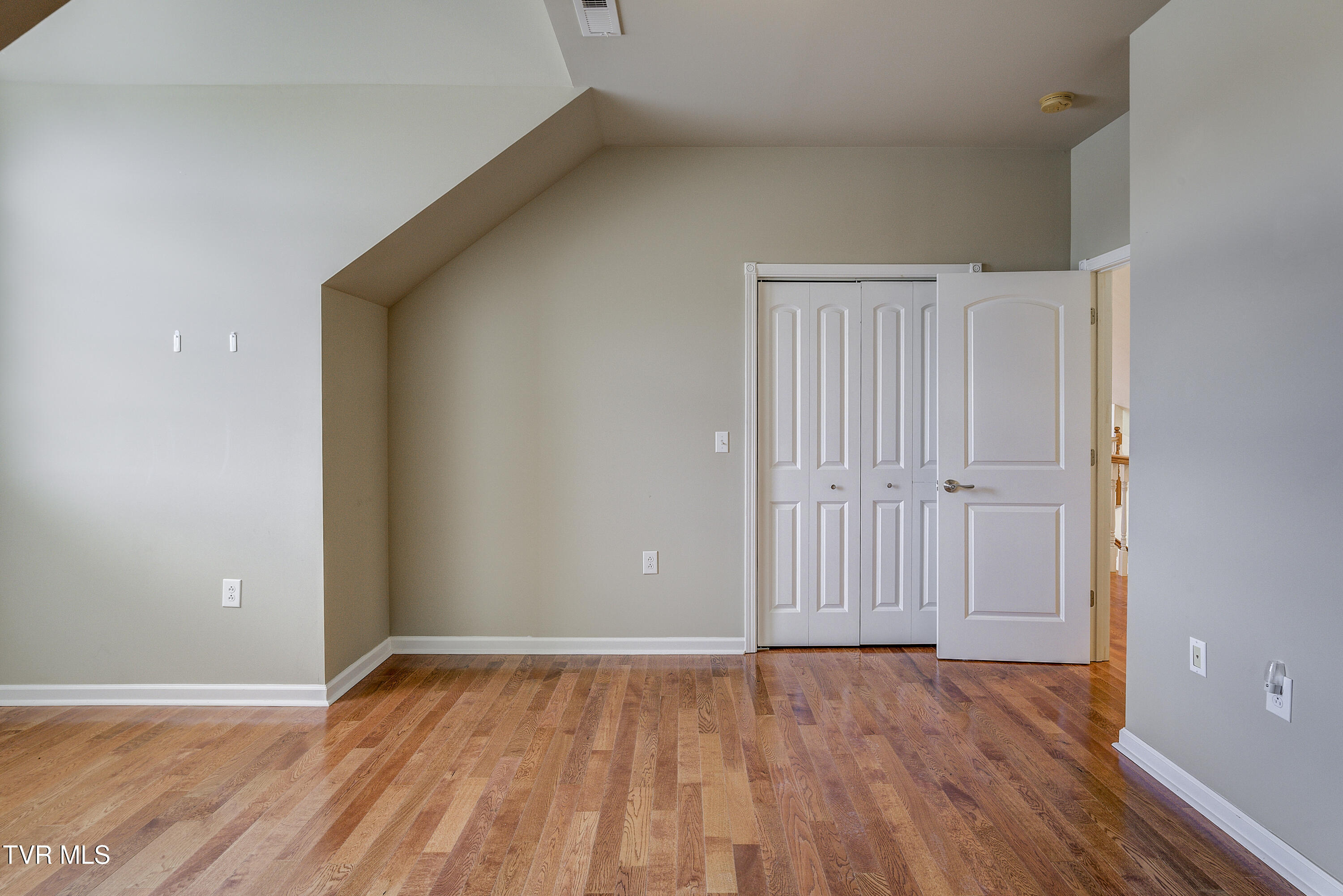 2272 Bullock Hollow Road Bristol, TN 37620 - Photo 50 of 91 Bedroom 3