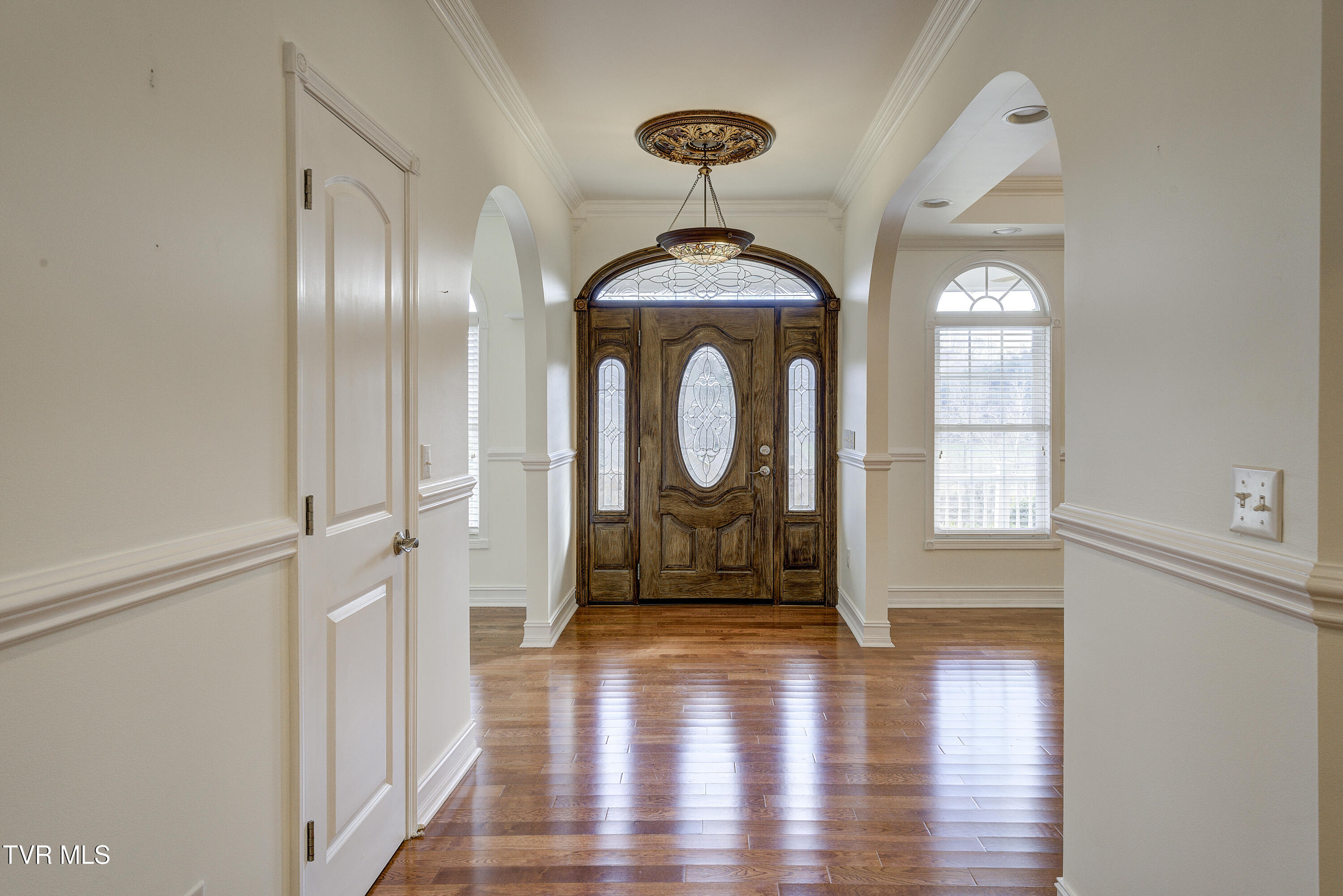 2272 Bullock Hollow Road Bristol, TN 37620 - Photo 6 of 91 Front Door