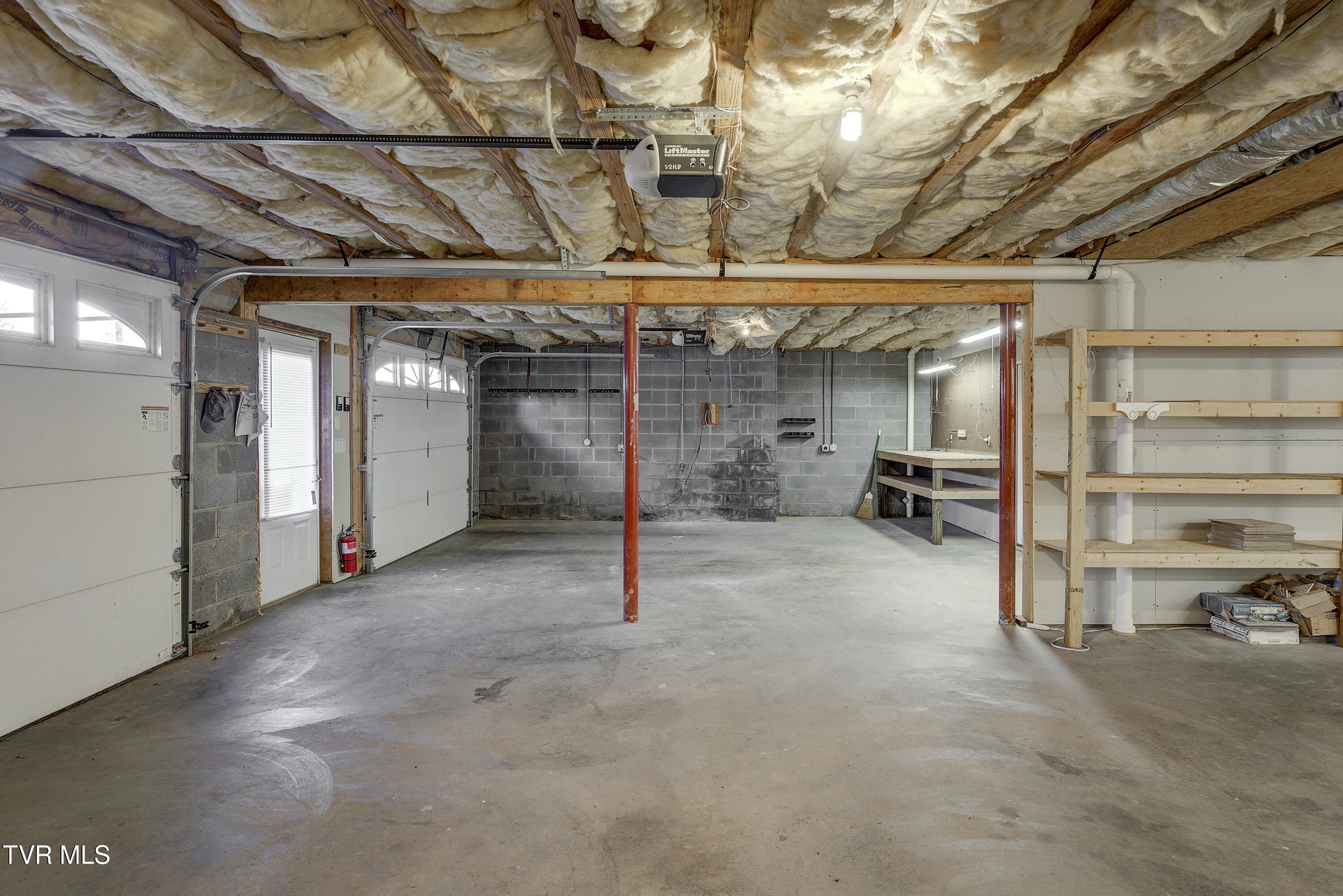 2272 Bullock Hollow Road Bristol, TN 37620 - Photo 68 of 91 Drive-Under Garage