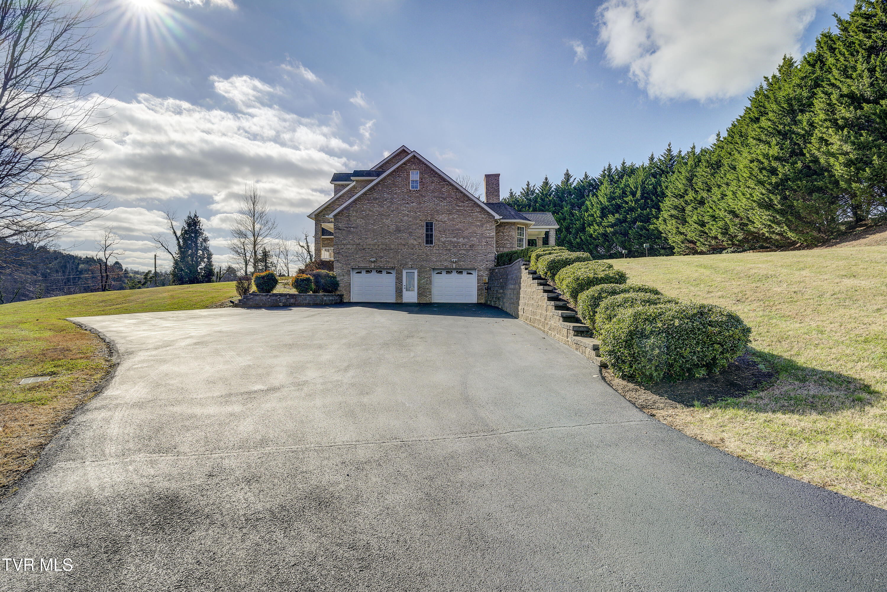 2272 Bullock Hollow Road Bristol, TN 37620 - Photo 72 of 91 Drive-under Garage