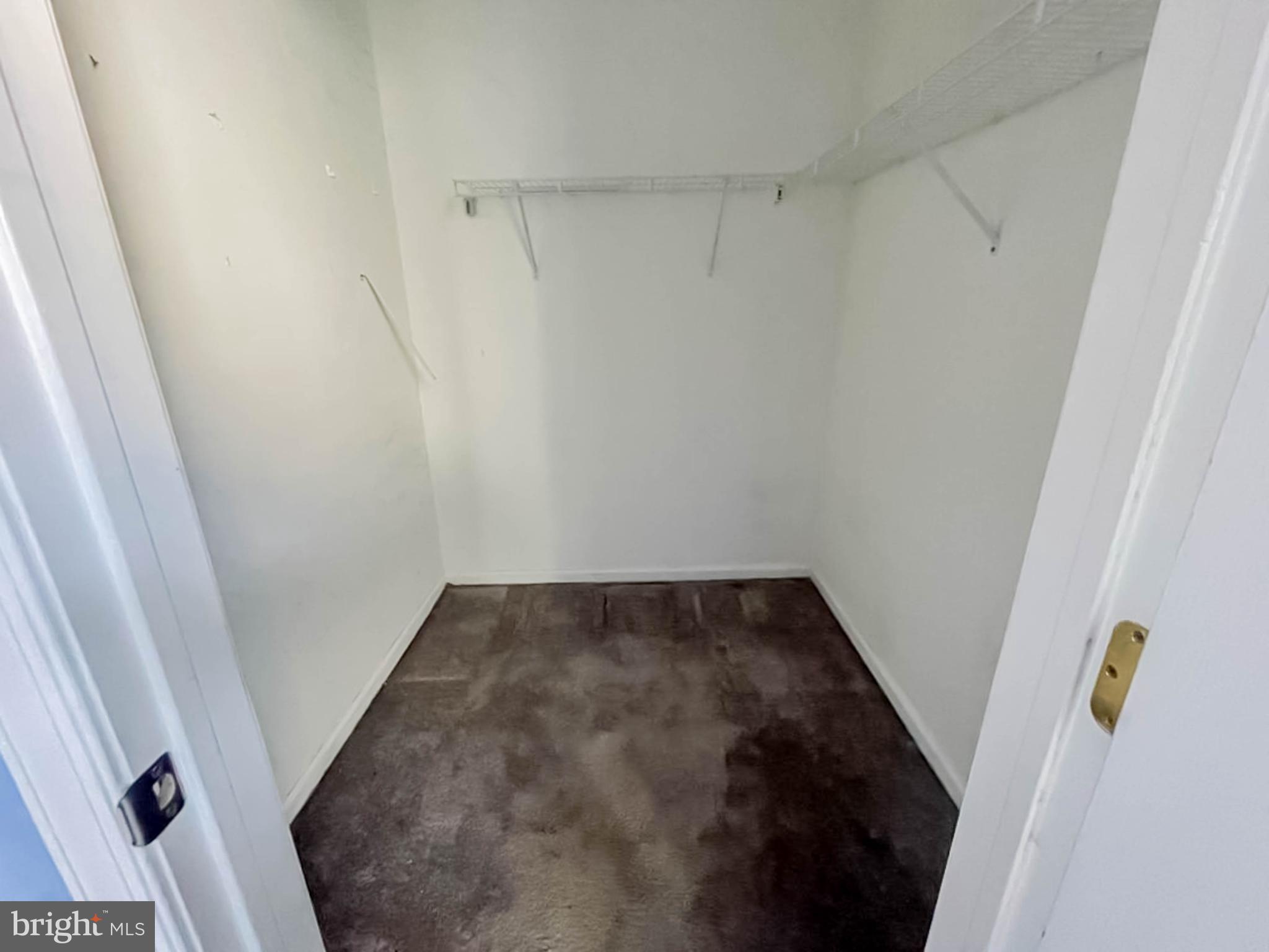 7 Tailor Lane Sicklerville, NJ 08081 - Photo 17 of 28 a view of a hallway