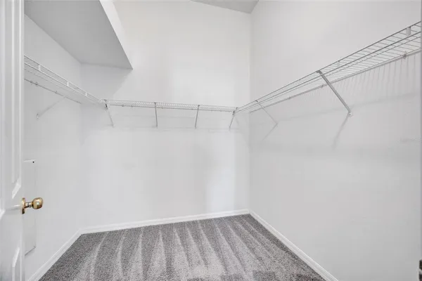 $405,000 | 6337 Bridgecrest Drive, Lithia, FL 33547