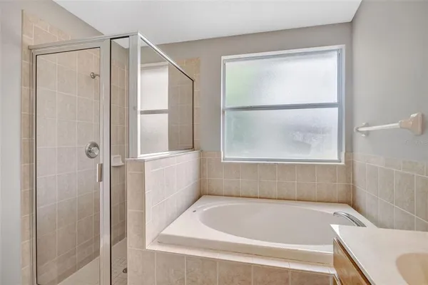 $405,000 | 6337 Bridgecrest Drive, Lithia, FL 33547