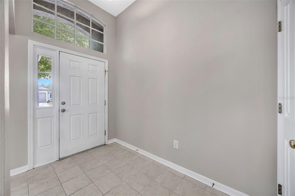 6337 Bridgecrest Drive Lithia, FL 33547 - Photo 2 of 24