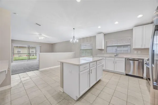 $405,000 | 6337 Bridgecrest Drive, Lithia, FL 33547