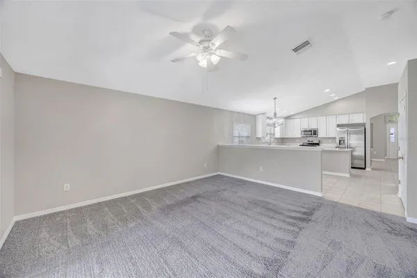 $405,000 | 6337 Bridgecrest Drive, Lithia, FL 33547