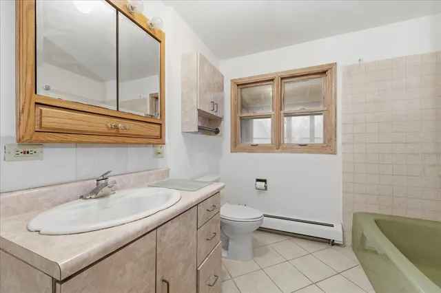 $449,900 | 6N879 Dunham Road, Wayne, IL 60184