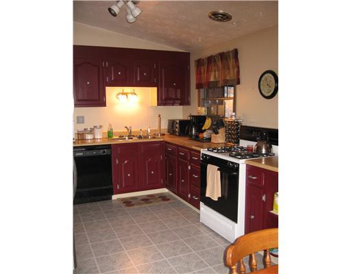 5039 Bocktown Road Aliquippa, PA 15001 - Photo 5 of 17 Kitchen.