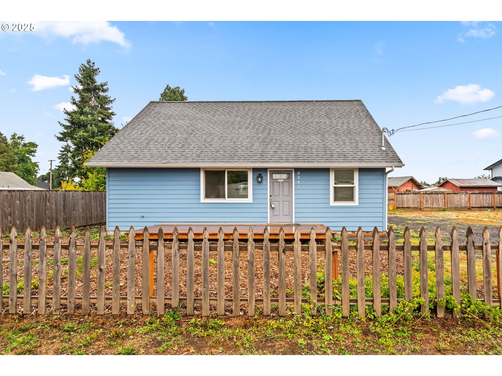 3361 Elliot Lane Springfield, OR 97478 - Photo 2 of 25