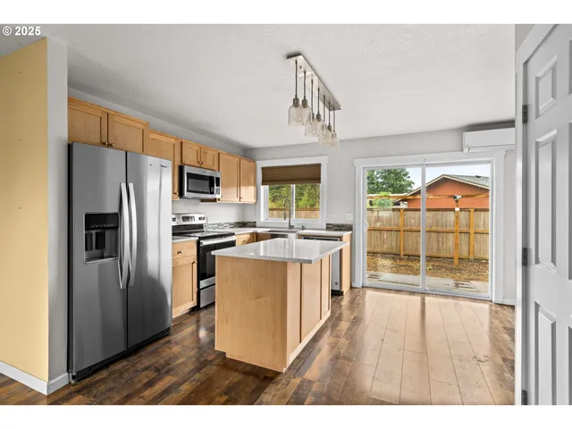 $385,000 | 3361 Elliot Lane, Springfield, OR 97478