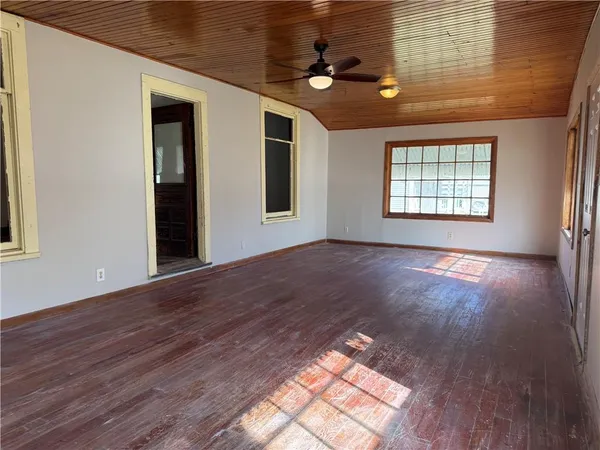 $75,000 | 113 West 4th Street, Coffeyville, KS 67337